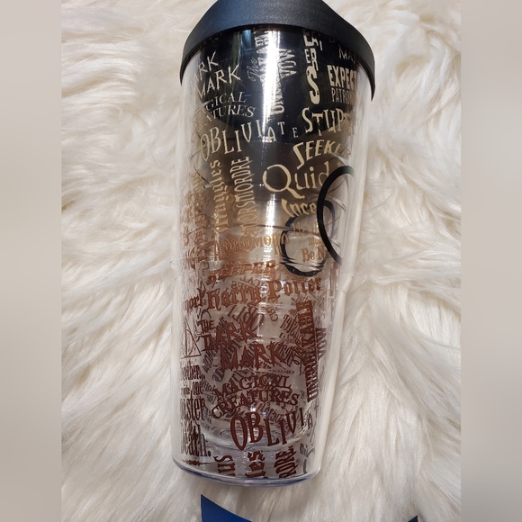 Tervis Tumbler featuring Harry Potter Glasses with Lid - Picture 4 of 7